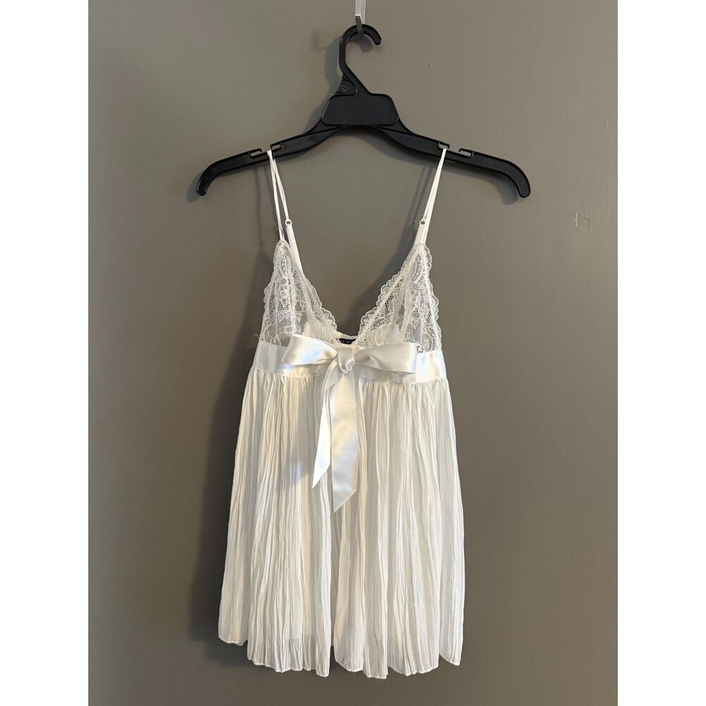 Victoria's Secret White Pleated Babydoll Top Size XS